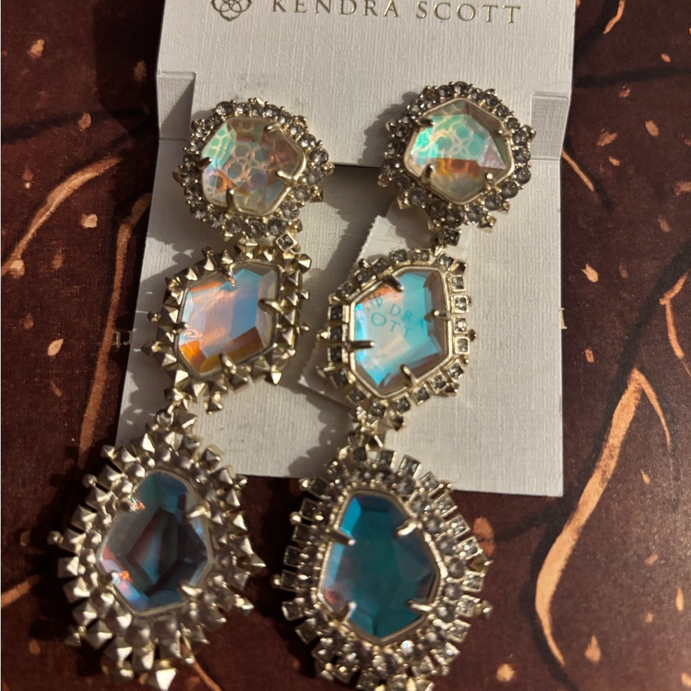 NEW ⭐️ Kendra Scott Aria Earrings 14K gold Clip On